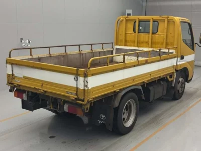 Toyota DYNA  с аукциона в Японии