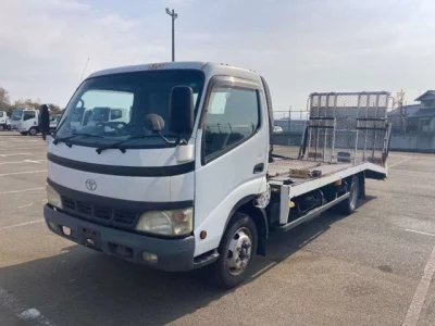 Toyota DYNA  с аукциона в Японии