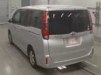 Toyota NOAH лот № 30026 оценка R  с аукциона в Японии 5