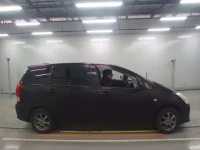 Toyota WISH лот № 30025 оценка 3.5  с аукциона в Японии 2