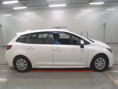 Toyota COROLLA TOURING  с аукциона в Японии