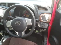 Toyota VITZ лот № 30028 оценка 3.5  с аукциона в Японии 6