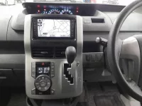 Toyota VOXY лот № 30035 оценка R  с аукциона в Японии 8