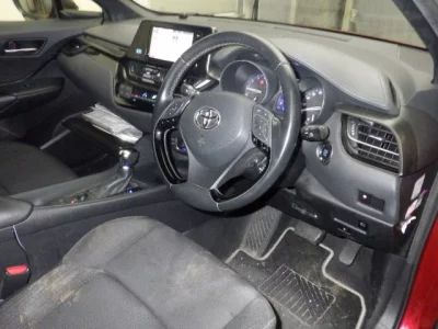 Toyota C-HR  с аукциона в Японии