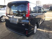 Toyota NOAH лот № 50073 оценка 3.5  с аукциона в Японии 1