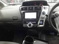 Toyota PRIUS ALPHA лот № 30043 оценка 3.5  с аукциона в Японии 8