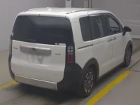 Honda FREED лот № 2034 оценка 5  с аукциона в Японии 1