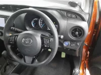 Toyota VITZ лот № 30046 оценка 4  с аукциона в Японии 6
