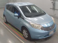 Nissan NOTE лот № 30045 оценка 3  с аукциона в Японии 4