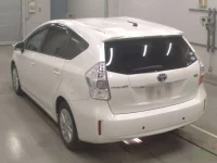 Toyota PRIUS ALPHA лот № 30050 оценка 4  с аукциона в Японии 5