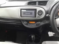 Toyota VITZ лот № 30054 оценка R  с аукциона в Японии 8