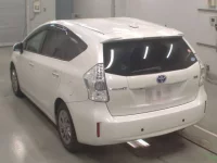 Toyota PRIUS ALPHA лот № 30056 оценка 4  с аукциона в Японии 5