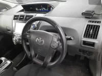 Toyota PRIUS ALPHA лот № 30056 оценка 4  с аукциона в Японии 6