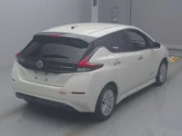 Nissan LEAF лот № 302 оценка 3.5  с аукциона в Японии 1