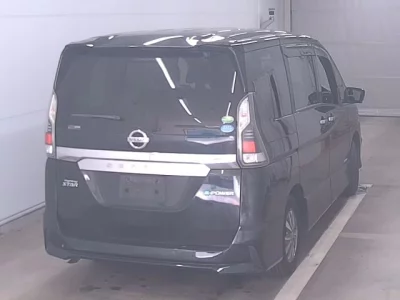 Nissan SERENA  с аукциона в Японии