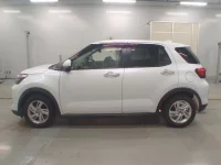 Toyota RAIZE лот № 30065 оценка R  с аукциона в Японии 3