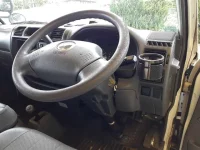 Mazda BONGO VAN лот № 30138 оценка 3.5  с аукциона в Японии 6