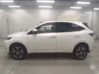 Toyota HARRIER лот № 30068 оценка 3.5  с аукциона в Японии 3