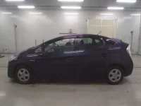 Toyota PRIUS лот № 30070 оценка 3.5  с аукциона в Японии 3