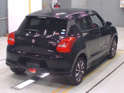 Suzuki SWIFT  с аукциона в Японии