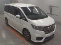 Honda STEP WAGON лот № 30072 оценка 4.5  с аукциона в Японии 4