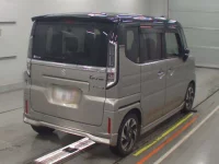 Suzuki SPACIA лот № 25 оценка 3  с аукциона в Японии 1