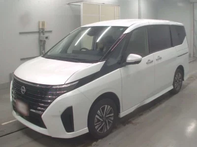 Nissan SERENA  с аукциона в Японии