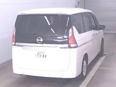 Nissan SERENA  с аукциона в Японии