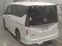 Nissan SERENA лот № 90125 оценка 4  с аукциона в Японии 5