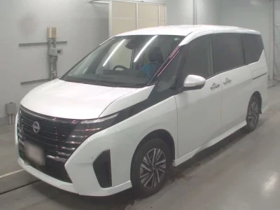 Nissan SERENA  с аукциона в Японии