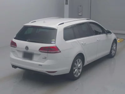 Volkswagen GOLF VARIANT