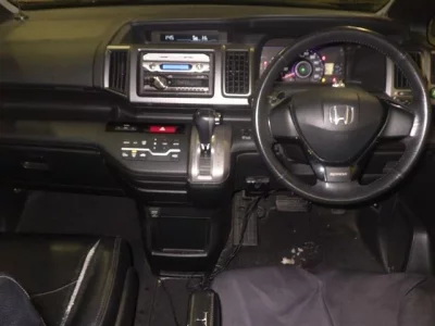 Honda STEP WAGON  с аукциона в Японии