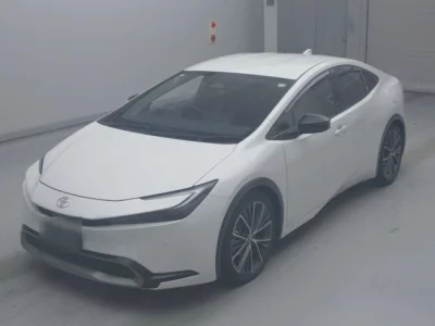 Toyota PRIUS  с аукциона в Японии