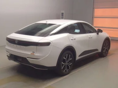 Toyota CROWN CROSSOVER