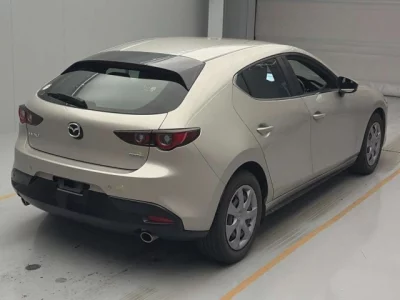 Mazda MAZDA3  с аукциона в Японии