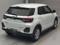 Toyota RAIZE лот № 2270 оценка 4  с аукциона в Японии 1