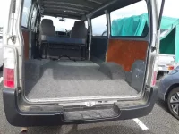 Nissan CARAVAN VAN лот № 90141 оценка RA  с аукциона в Японии 7