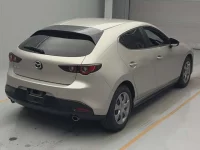 Mazda MAZDA3 лот № 2271 оценка 4  с аукциона в Японии 1