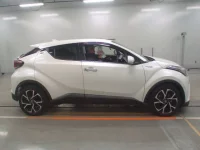 Toyota C-HR лот № 30097 оценка 3.5  с аукциона в Японии 2