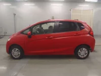 Honda FIT лот № 30098 оценка 3.5  с аукциона в Японии 3