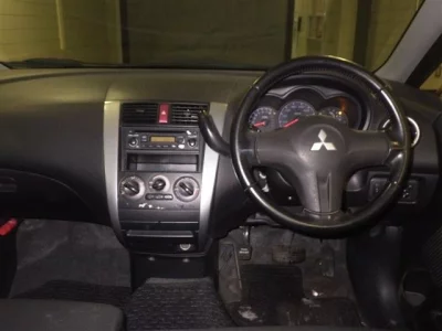 Mitsubishi COLT PLUS