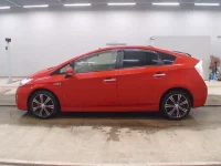 Toyota PRIUS PHV лот № 9042 оценка 2  с аукциона в Японии 3