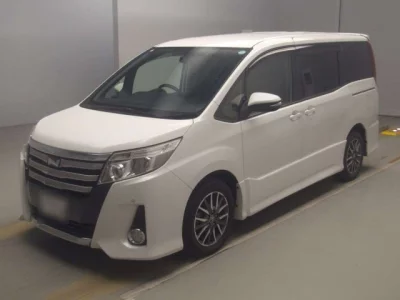 Toyota NOAH  с аукциона в Японии