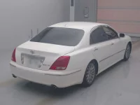 Toyota CROWN лот № 357 оценка 3.5  с аукциона в Японии 1