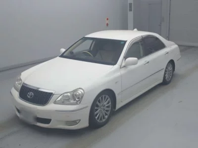 Toyota CROWN  с аукциона в Японии