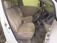 Toyota ISIS лот № 5132 оценка R  с аукциона в Японии 3