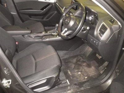 Mazda AXELA  с аукциона в Японии