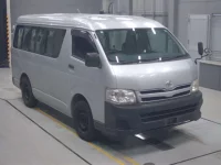 Toyota HIACE лот № 30184 оценка 3.5  с аукциона в Японии 4