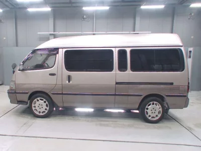 Toyota HIACE  с аукциона в Японии