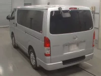 Toyota HIACE VAN лот № 30114 оценка 3.5  с аукциона в Японии 5